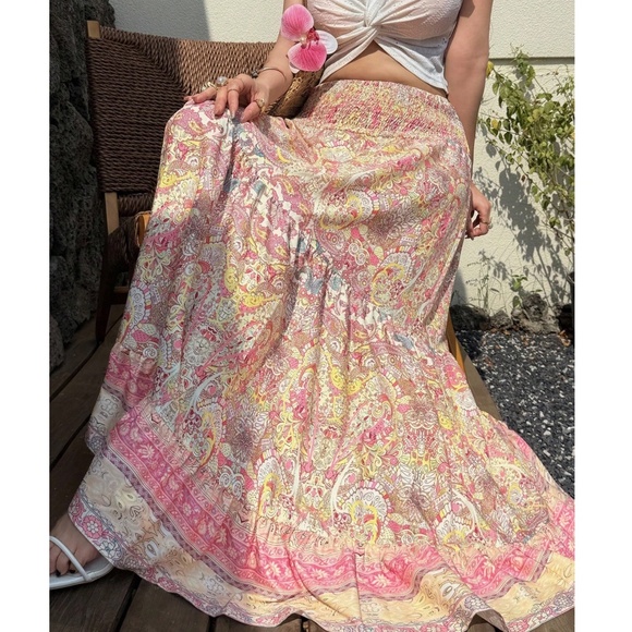 Boho Paisley Print Stretchy High Waisted Ruffle Hem Maxi Skirt - Picture 3 of 4